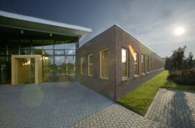 Bedrijfsgebouw Haren